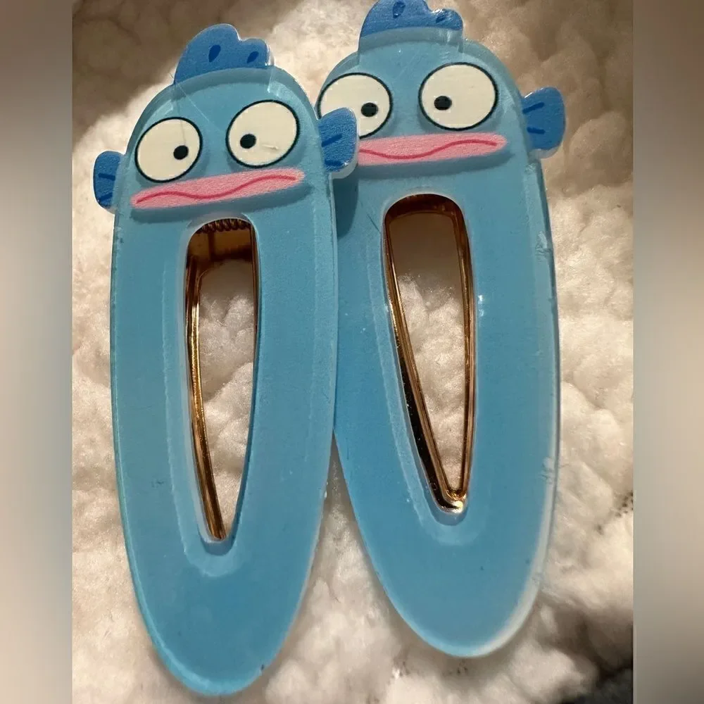 Sanrio Acrylic 2 pcs Hair Clips Hangyodon          Size 3.5 x 0.8 × 7cm